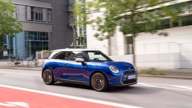 MINI Cooper SE Essential