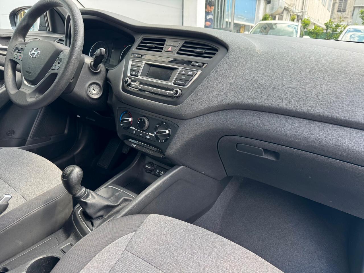Hyundai i20 1.2 5 porte Classic*CLIMA*NEOPATENTATI