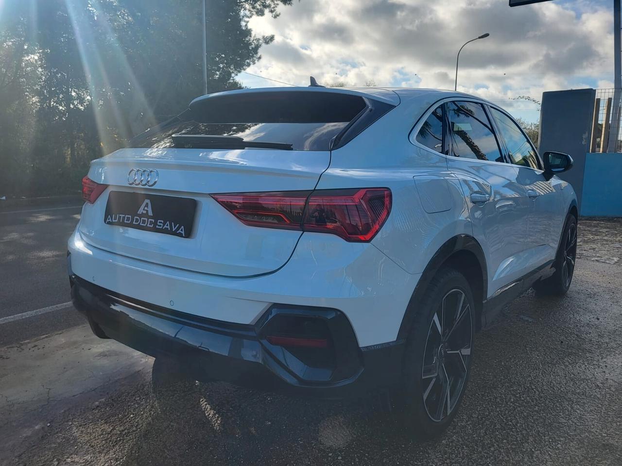 Audi Q3 S.P. 2.0 TDI 150 CV S-LINE +CERCHI 20+LUCI AMBIENTE..