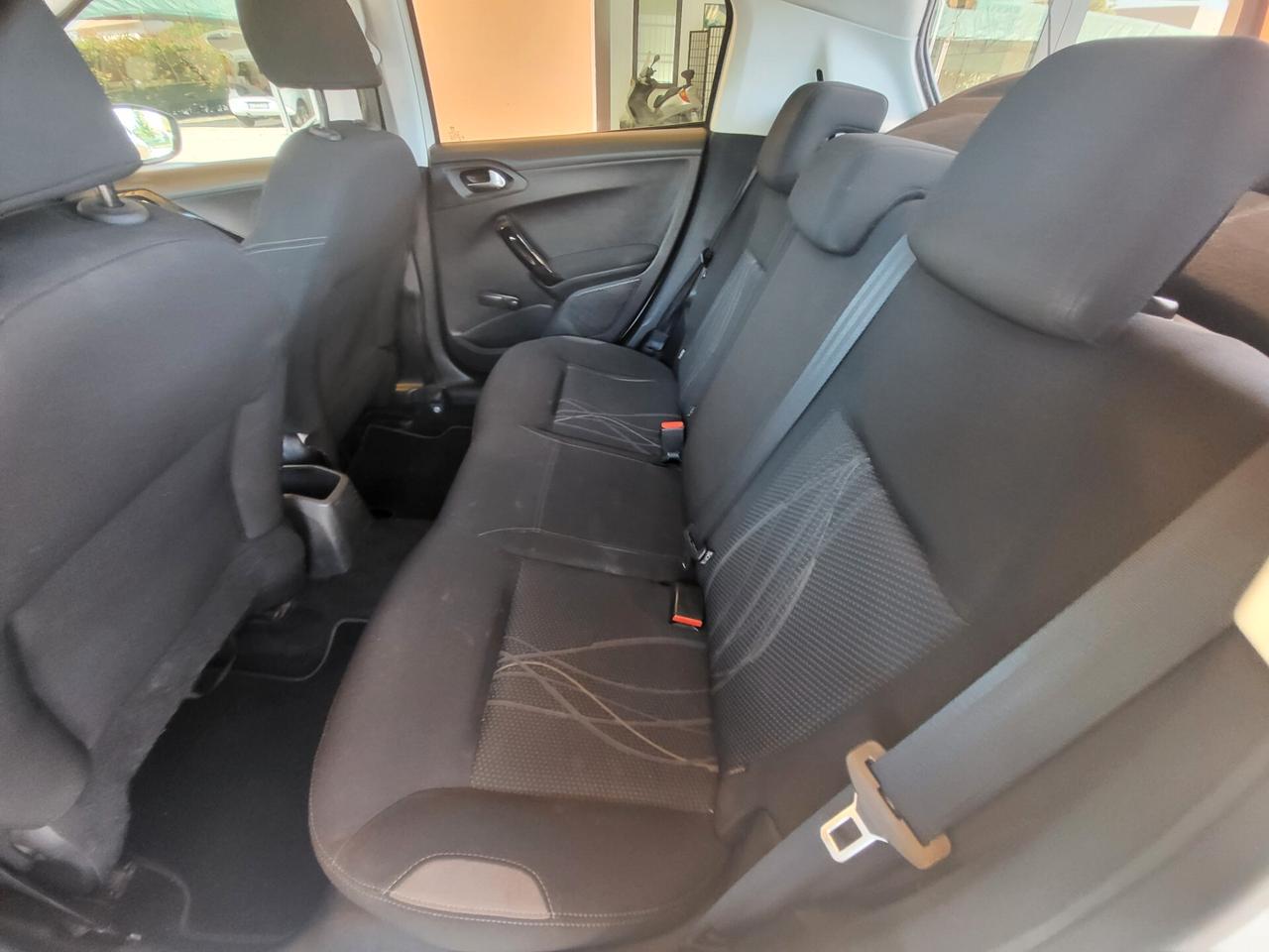 Peugeot 208 1.2 VTi 82 CV 5 porte Allure