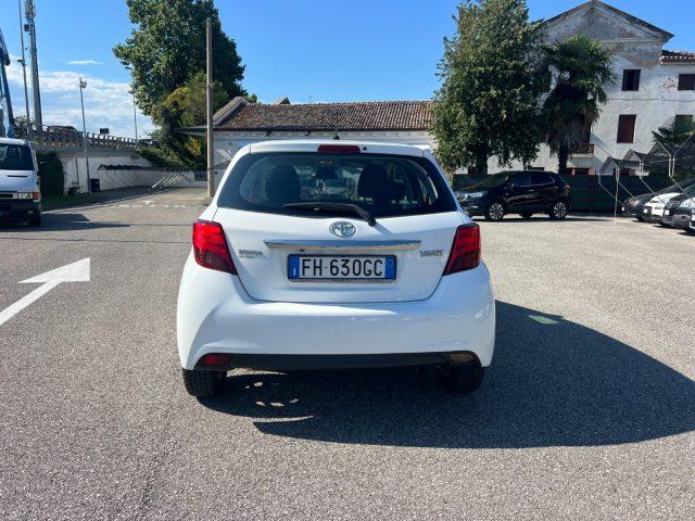 TOYOTA Yaris 1.4 D-4D 5 porte Lounge 1 PROP AUTO X NEOPATENTATI