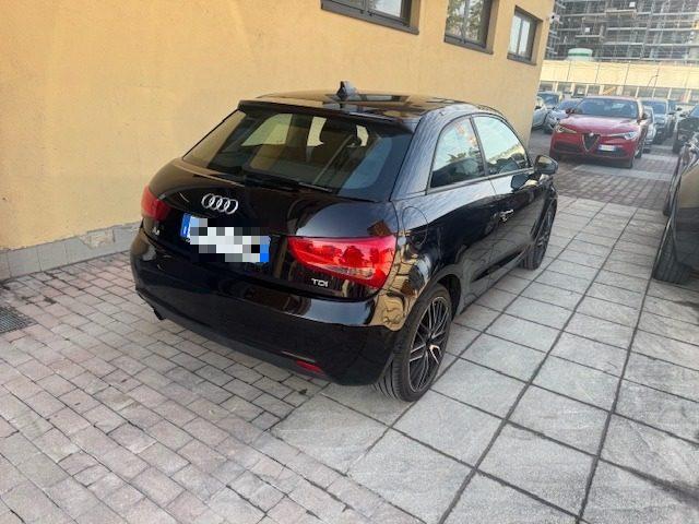 AUDI A1 1.6 TDI 105 CV Attraction