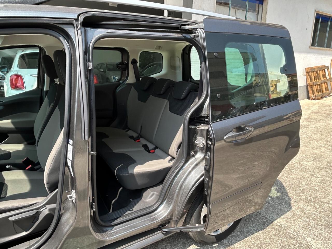 Ford Tourneo Courier 1.5 TDCI “ 40.000 KM “