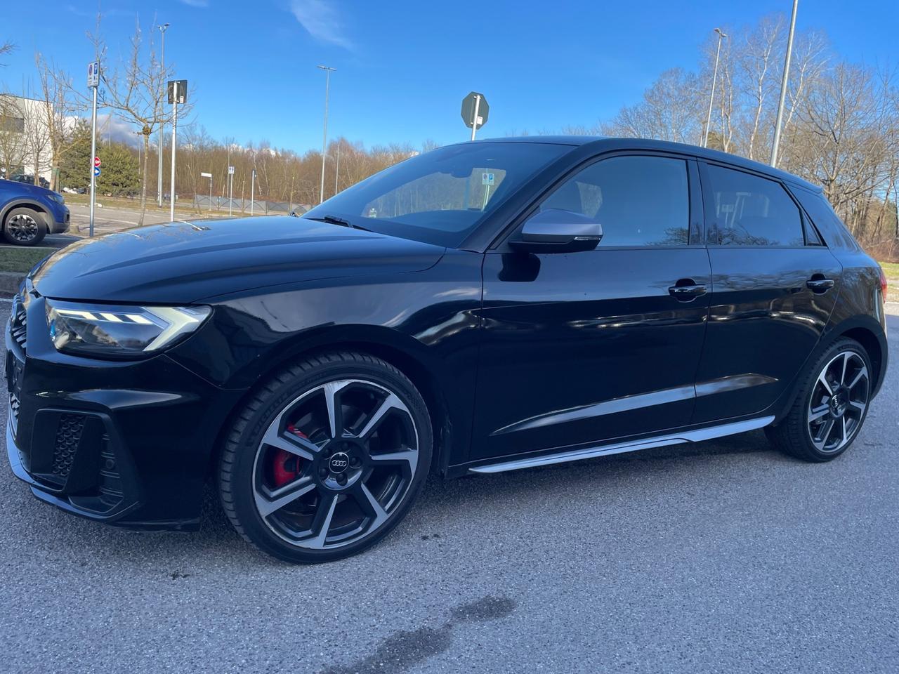 Audi A1 SPB 40 TFSI S tronic line*Automati*Navi*