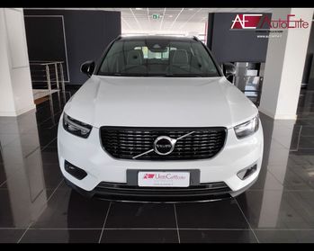 VOLVO XC40 D3 AWD Geartronic R LINE