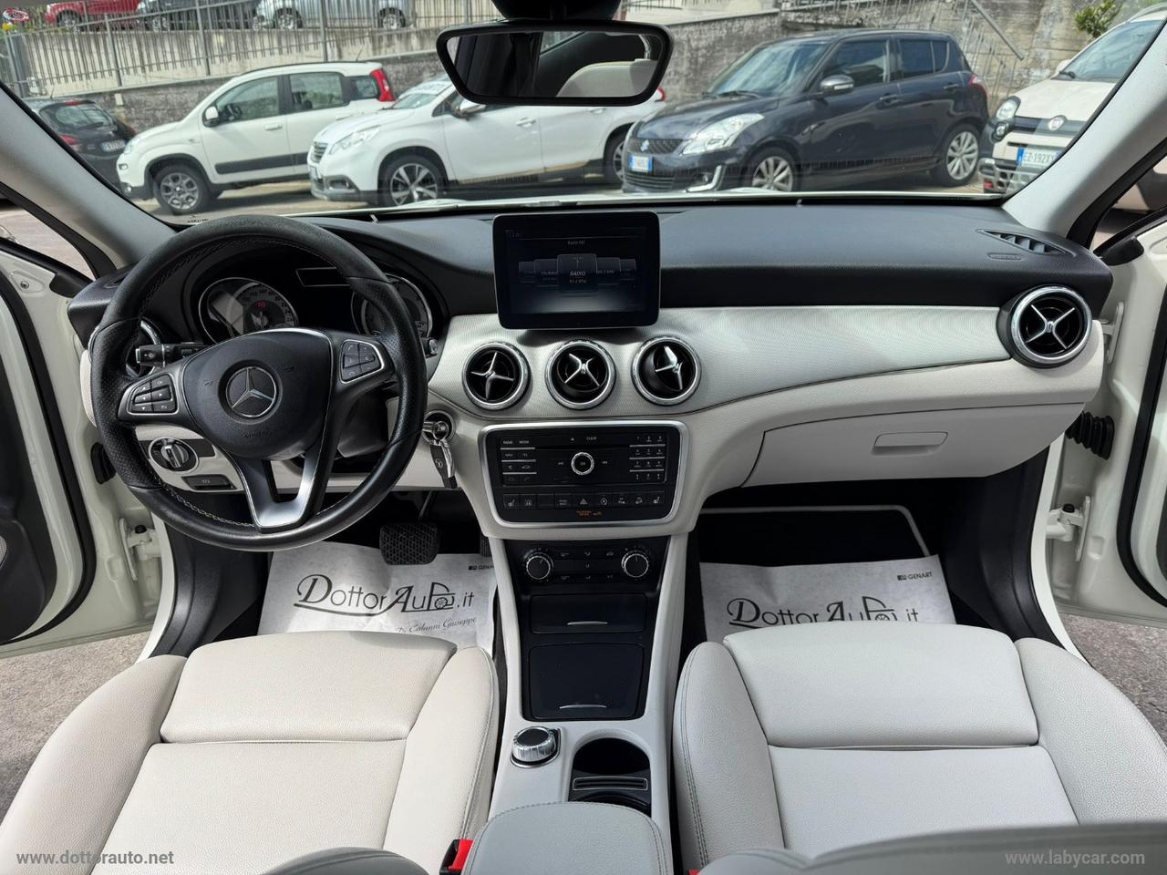 MERCEDES-BENZ GLA 200 d Automatic 4Matic Premium