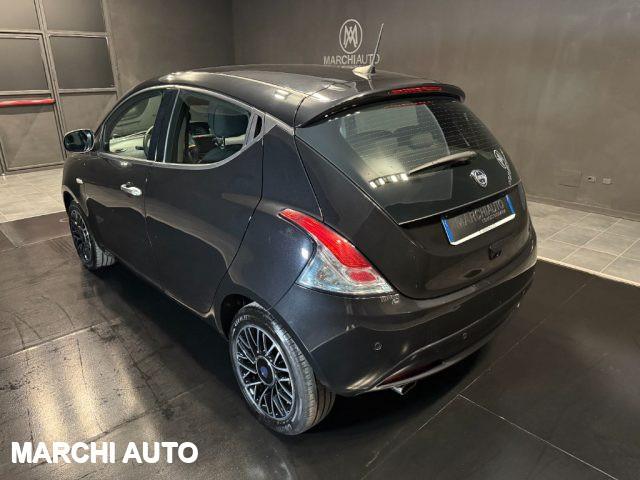 LANCIA Ypsilon 1.0 FireFly 5 porte Hybrid Platino