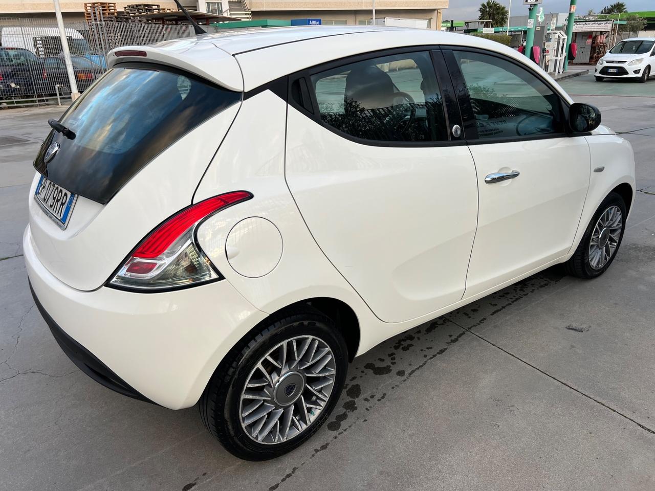 Lancia Ypsilon 1.2 69 GPL Ecochic “59Mila Km” 2013