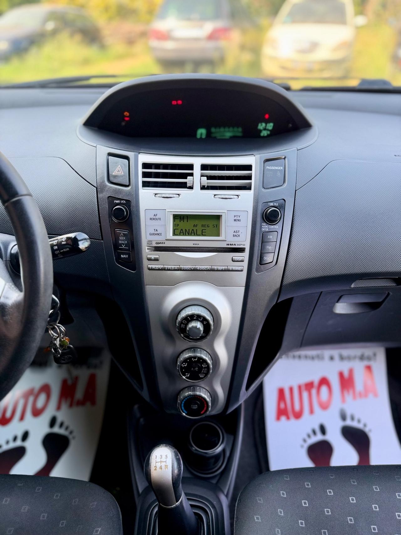 Toyota Yaris 2008 1.0 benzina ok neopatentati garanzia 12 mesi ‘ ok neopatentati