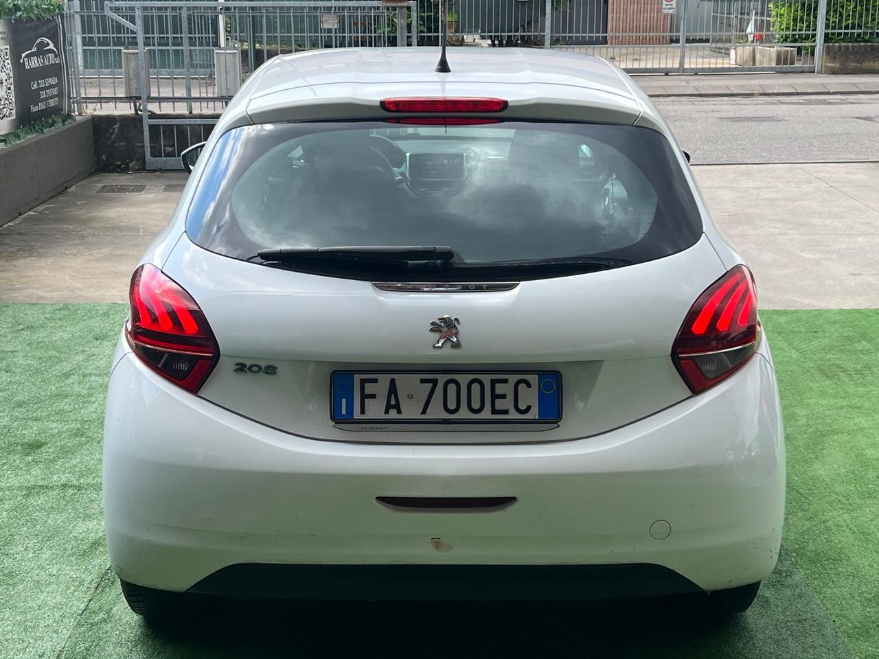 Peugeot 208 1.4 HDi 68 CV 5 porte Allure