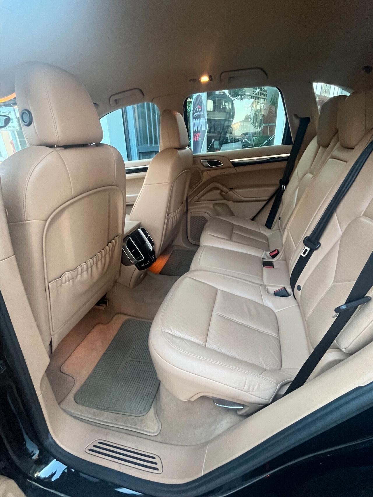 PORSCHE CAYENNE 3.0 V6 TDI 245CV TIPTRONIC PELLE TOTALE
