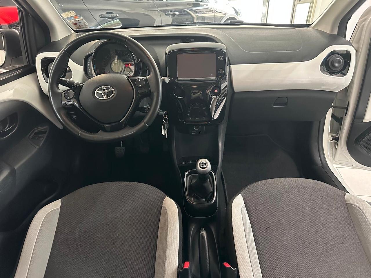 Toyota Aygo 1.0 VVT-i 69 CV 5 porte x-wave
