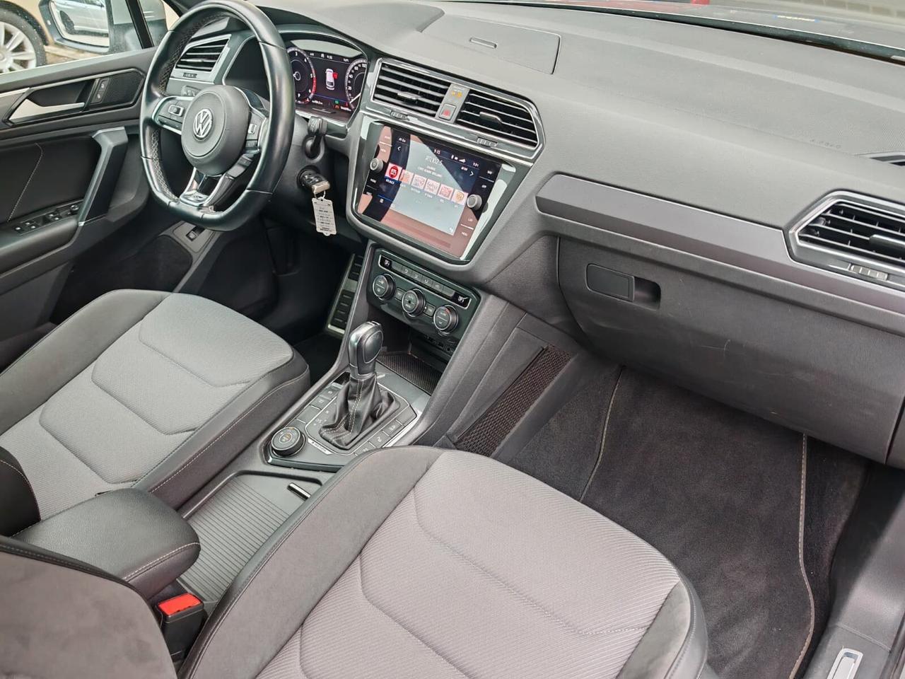 Volkswagen Tiguan 2.0 TDI SCR DSG 4MOTION R-LINE