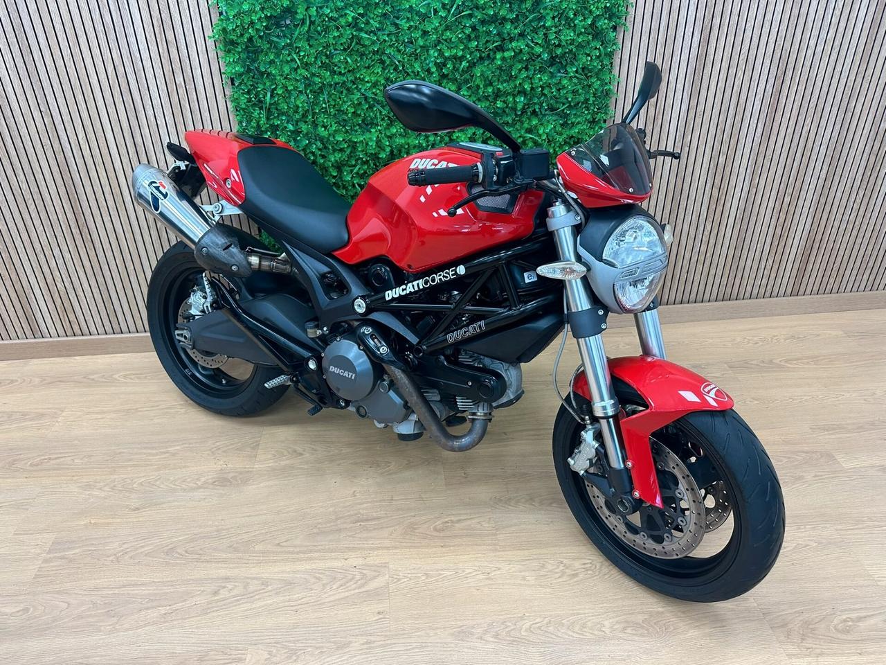 DUCATI MONSTER 696 SCARICO TERMIGNONI DA 99€ AL MESE