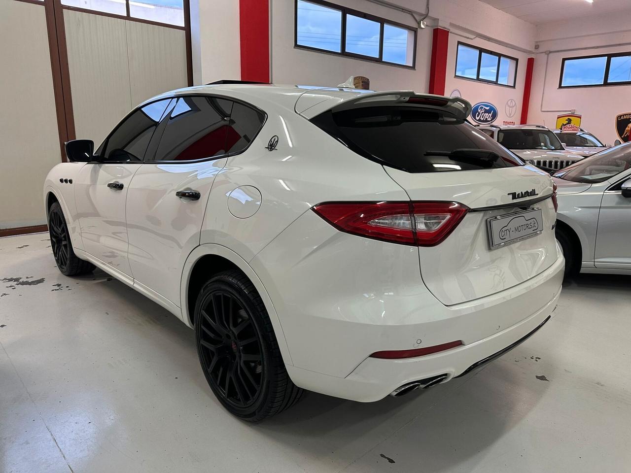 Maserati Levante V6 Diesel 275 CV AWD