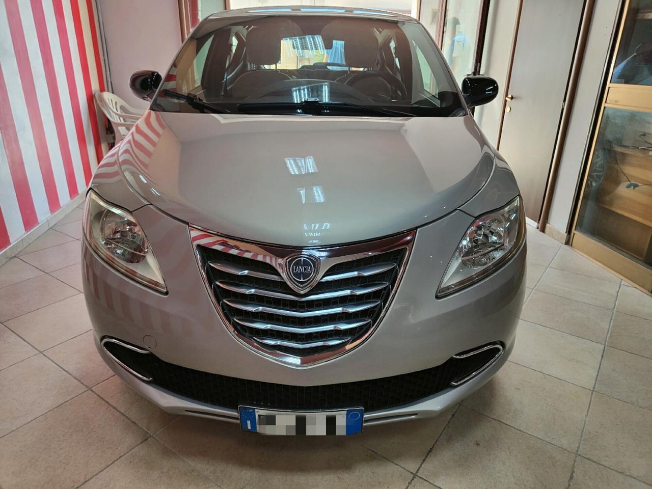 Lancia Ypsilon 0.9 TwinAir 85 CV 5 porte Metano Ecochic Gold