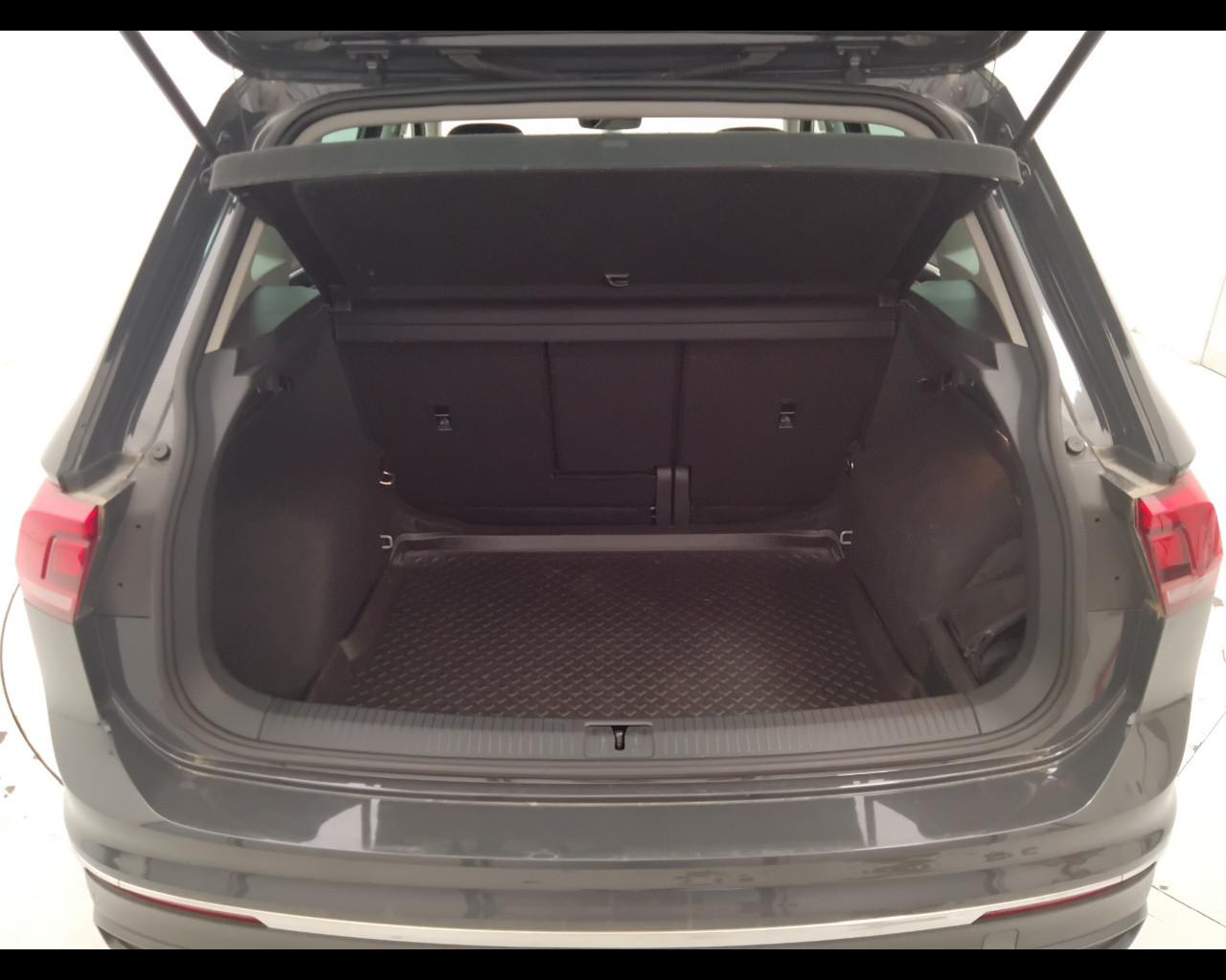 VOLKSWAGEN Tiguan II 2021 - Tiguan 2.0 tdi Life 122cv