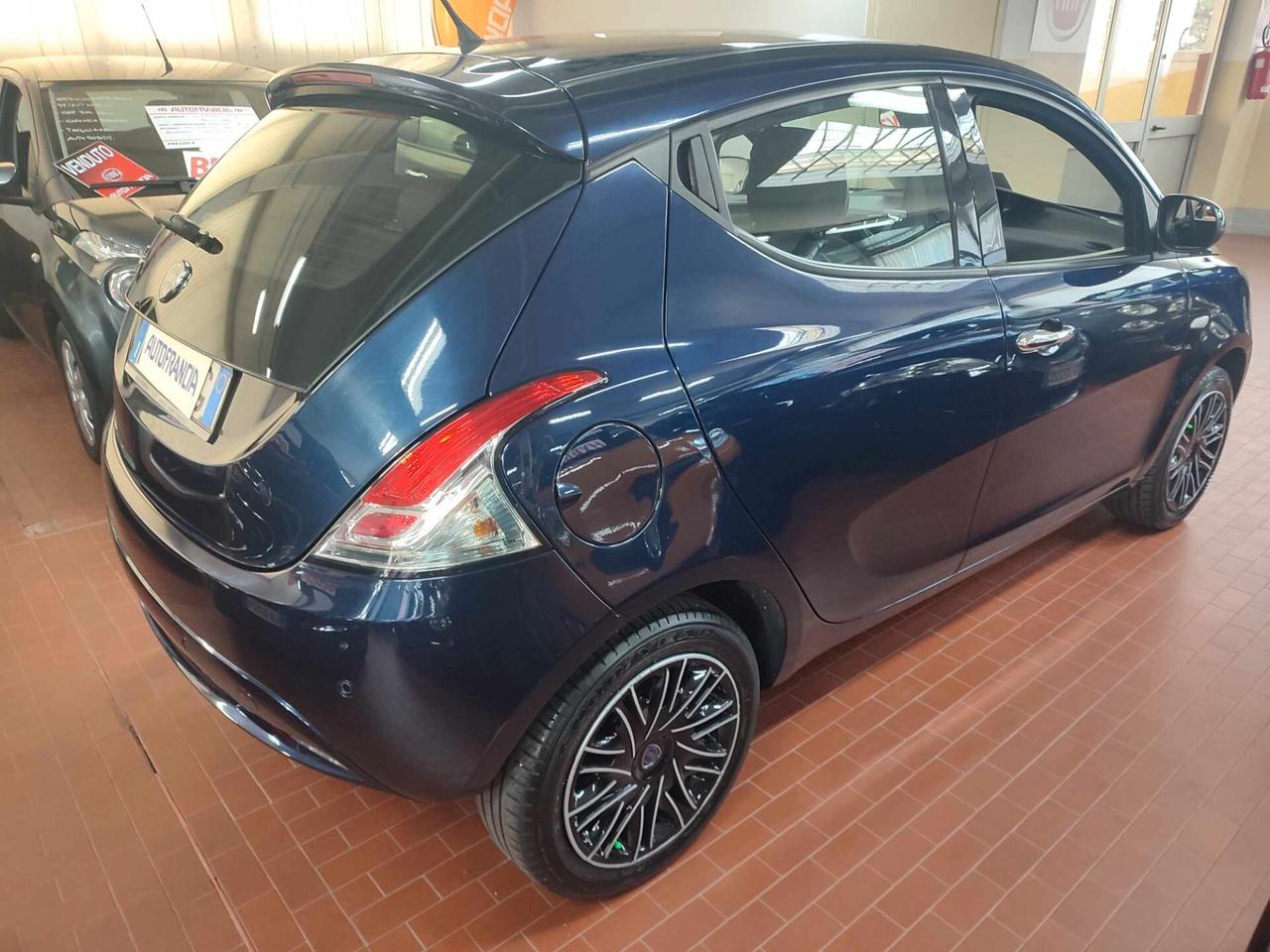 Lancia Ypsilon 1.2 69 CV 5 porte S&S Gold