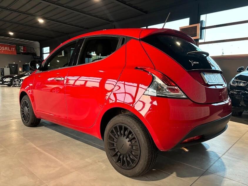 Lancia Ypsilon 1.0 Hybrid Ecochic NEOPATENTATI