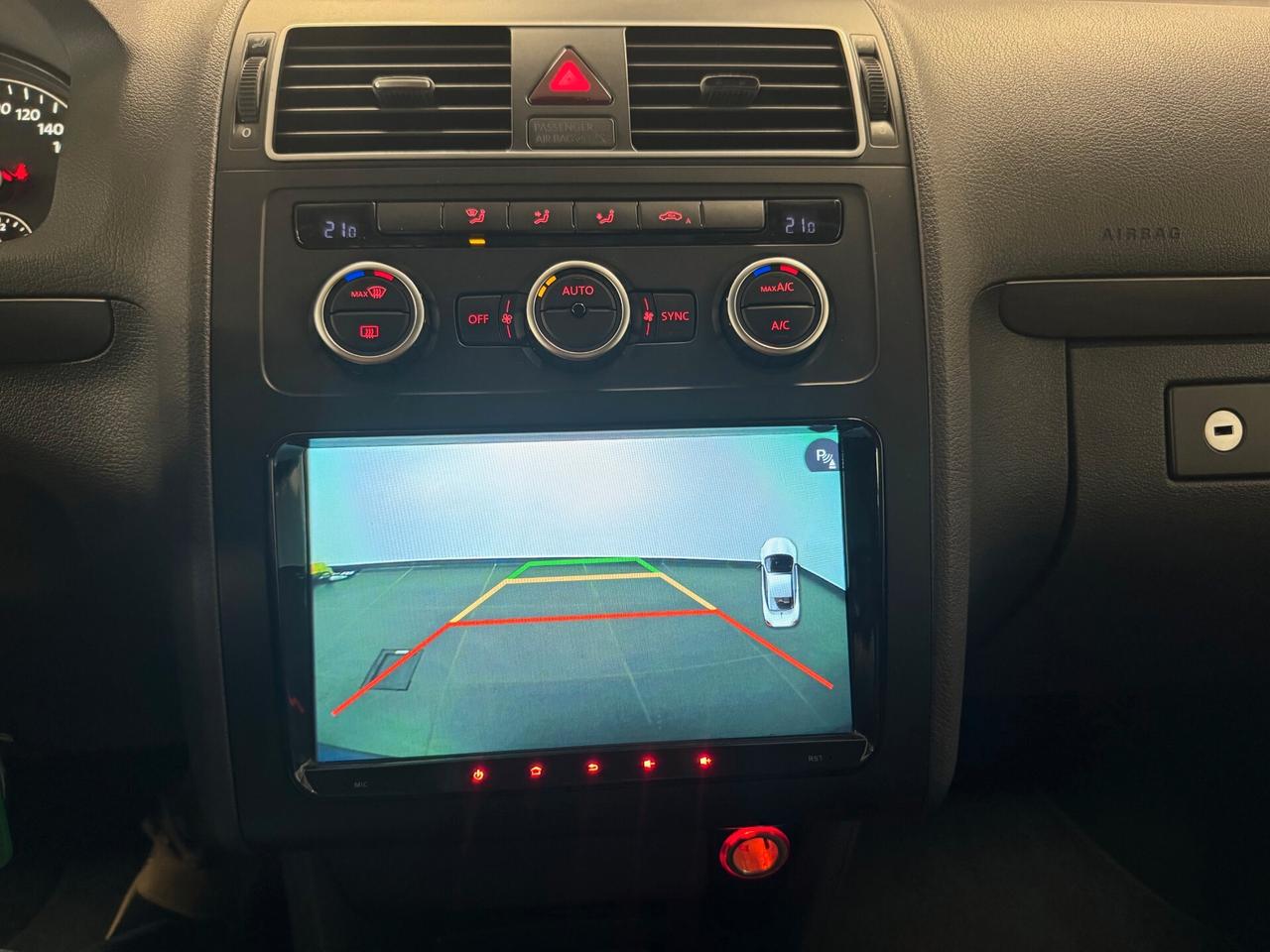 Volkswagen Touran Business 1.6 TDI DSG Comfortline 7 POSTI