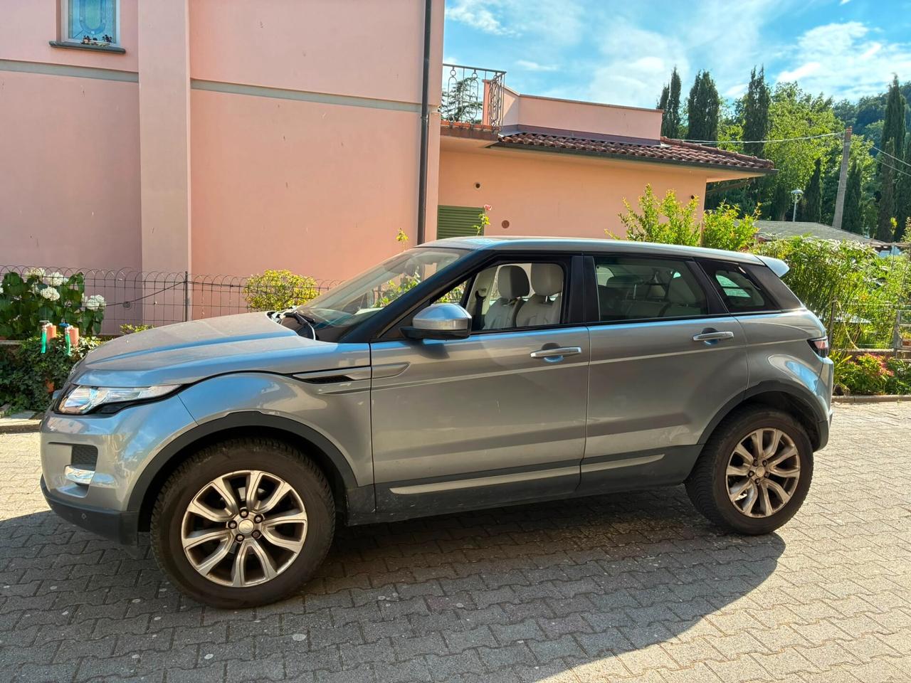 Land Rover Range Evoque 2.2 TD4 5p. Dynamic