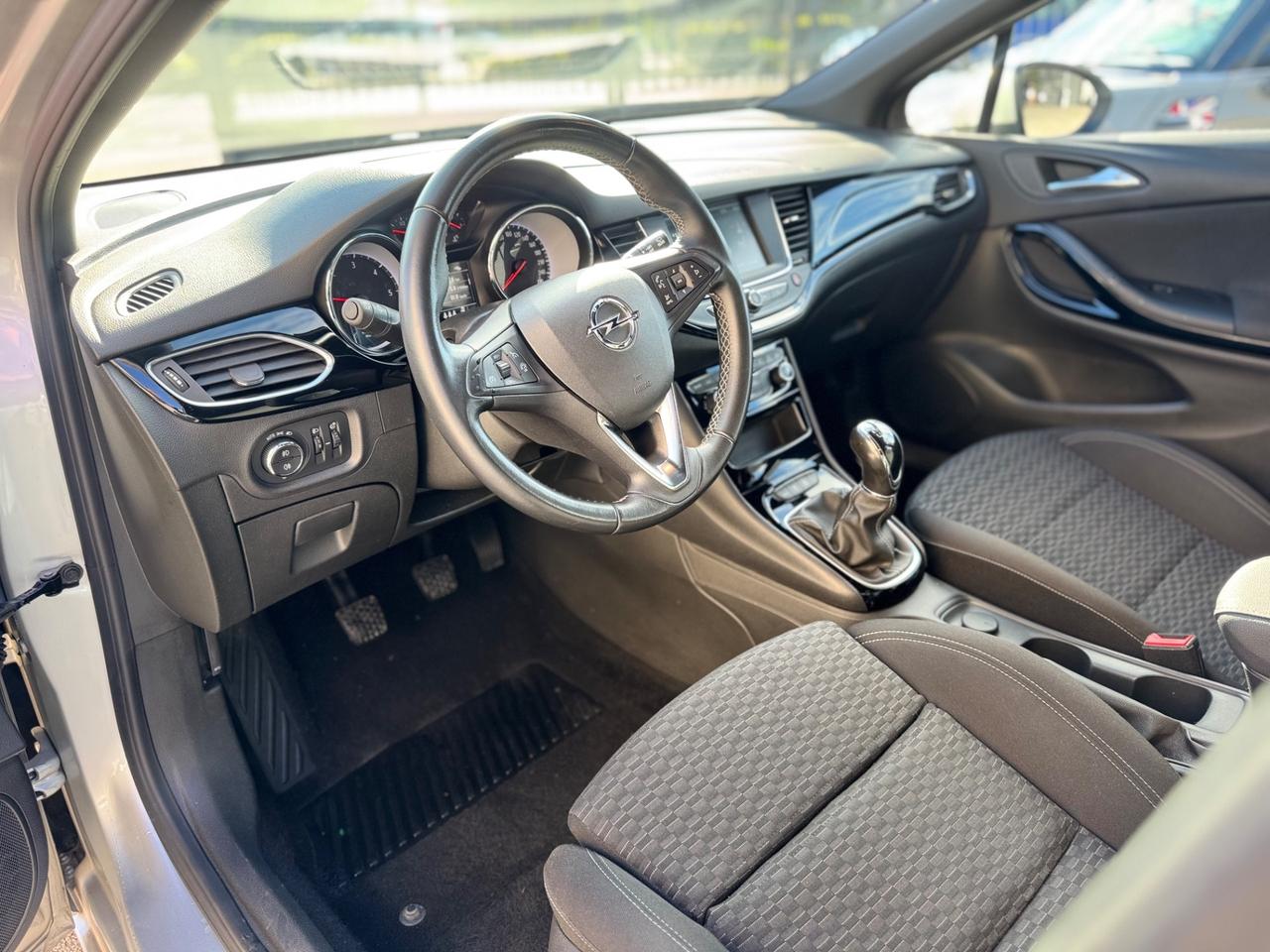 Opel Astra 1.6 CDTi 136CV . 5 porte Innovation