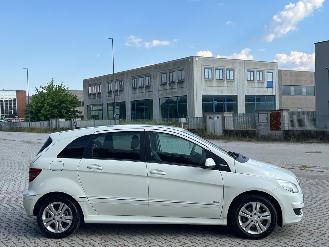 Mercedes-benz B 180 B 180 BlueEFFICIENCY Sport