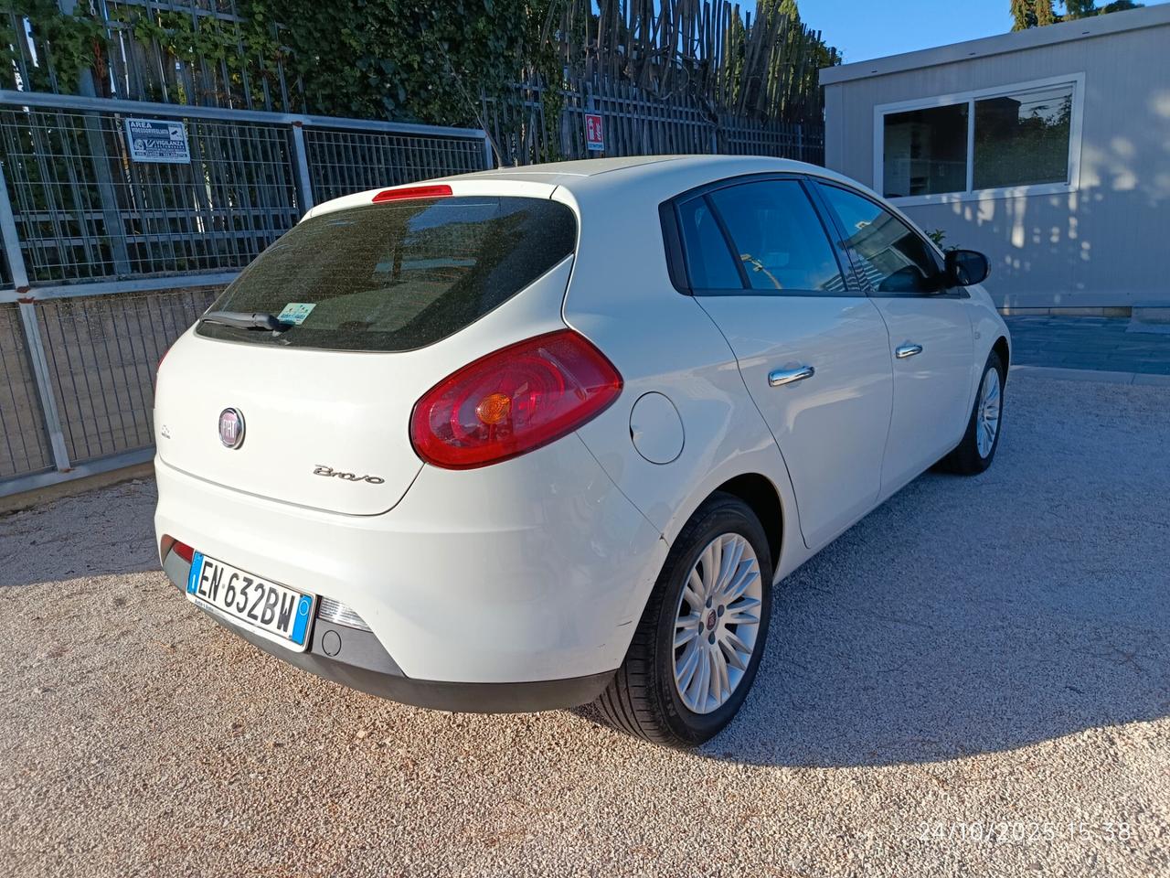 Fiat Bravo 1.4 EasyPower Easy £ 3790 VISTA E PIACIUTA £ 4999 CON GARANZIA