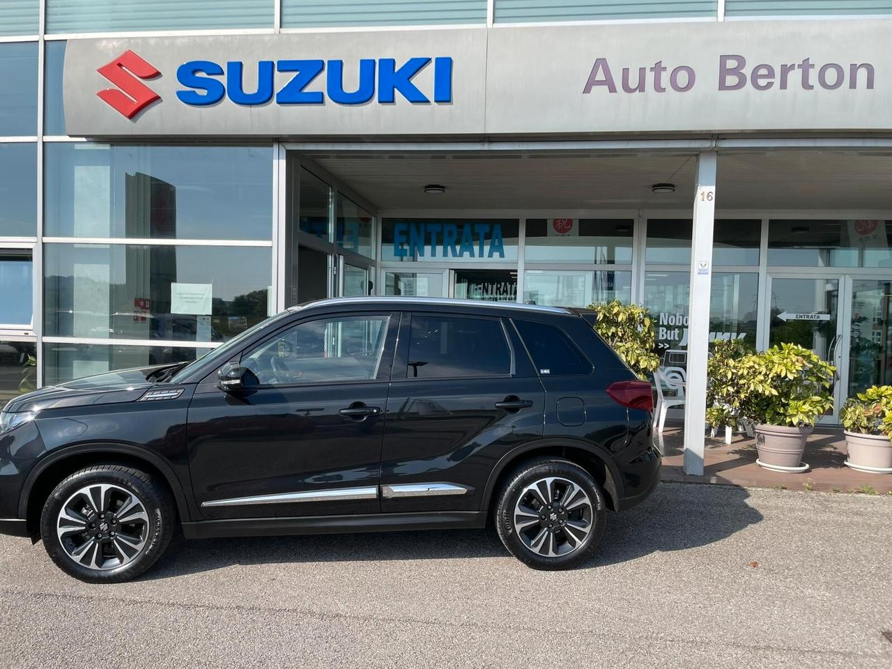 Suzuki Vitara 1.4 Hybrid Top