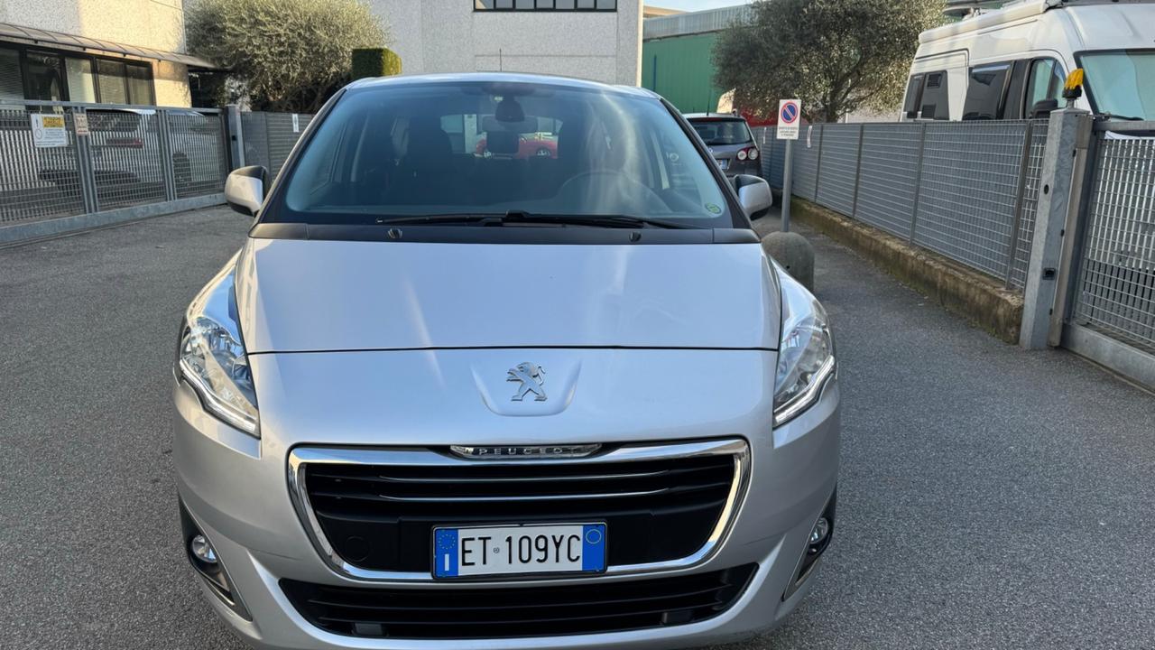 Peugeot 5008 1.6 HDi 115CV Active 7 POSTI