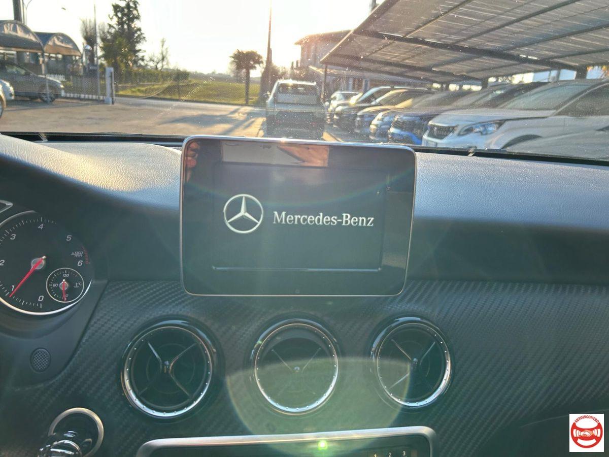 MERCEDES - Classe GLA - GLA 180 d Premium