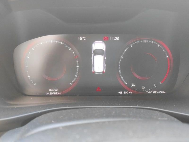 Volvo XC40 1.5 t2 Momentum auto my21