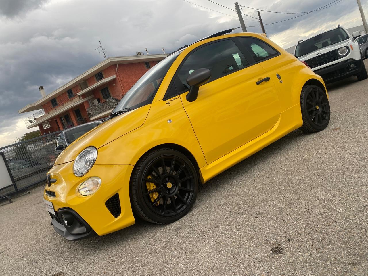 Abarth 595 1.4 Turbo T-Jet 180 CV Competizione