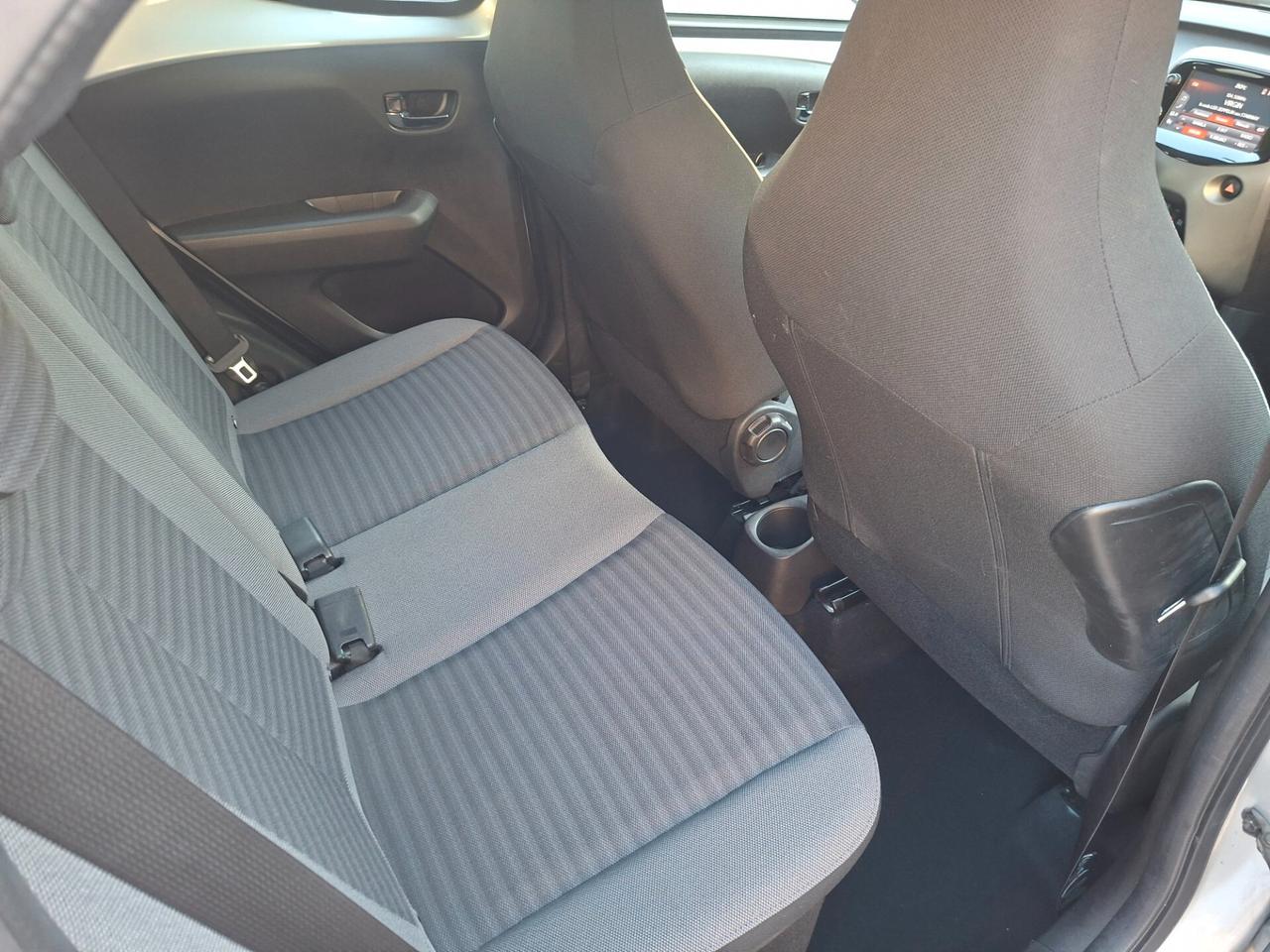Toyota Aygo Connect 1.0 VVT-i 72 CV 5 porte x-cite MMT