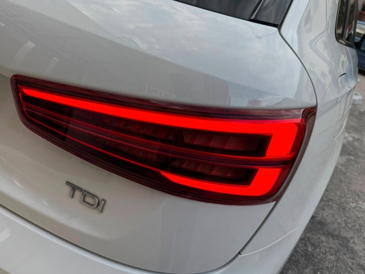 AUDI Q3 20 TDI 150 CV. E6 S-LINE FULL