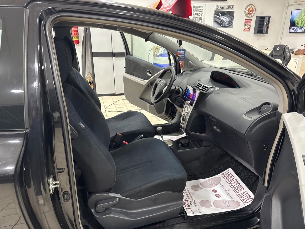 Toyota Yaris 1.3 automatica full optional