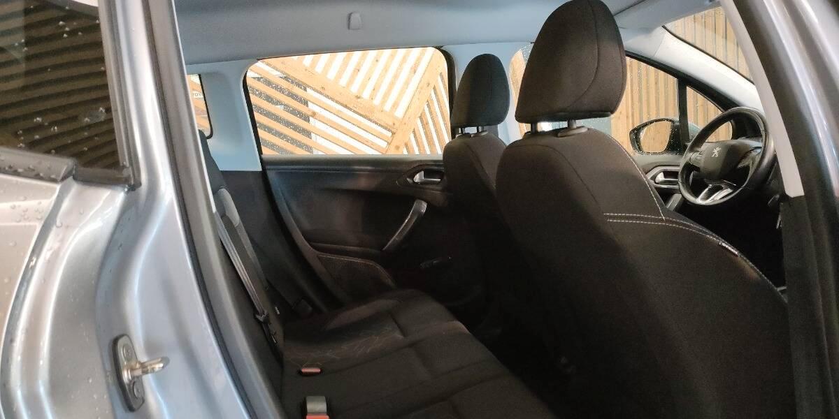 Peugeot 2008 1.5 bluehdi Active s&s 100cv 5marce