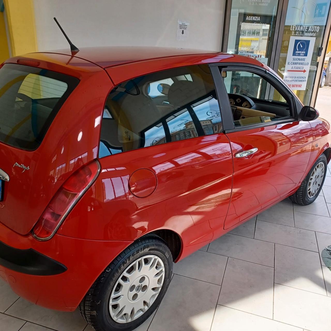 LANCIA YPSILON 1.3 MJTD NEOPATENTATI