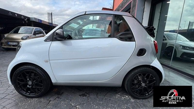 smart fortwo RATA MENSILE 229,00 EURO fortwo 70 1.0 twinamic cabrio Passion