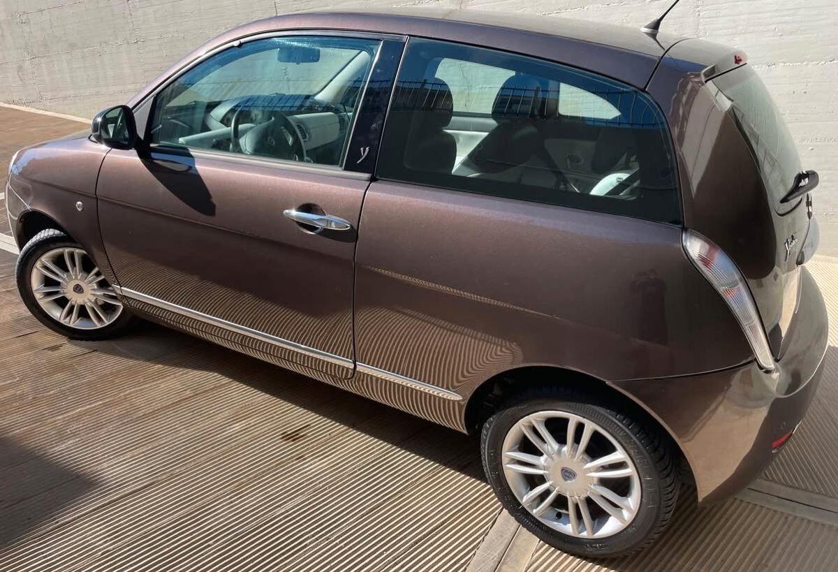 Lancia Ypsilon 1.4 Unyca Ecochic GPL