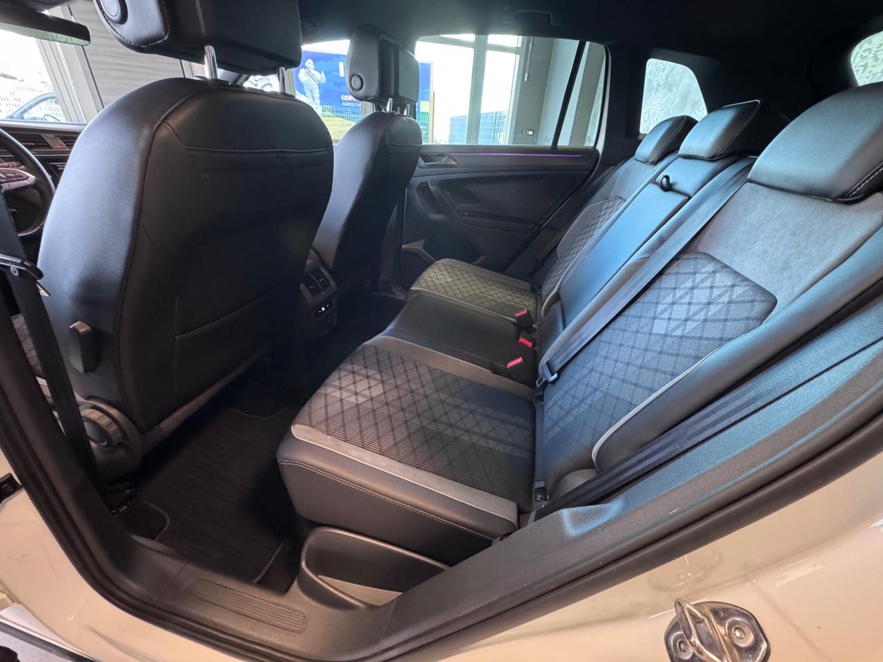 VOLKSWAGEN TIGUAN MY2023 2.0 TDI DSG RLINE