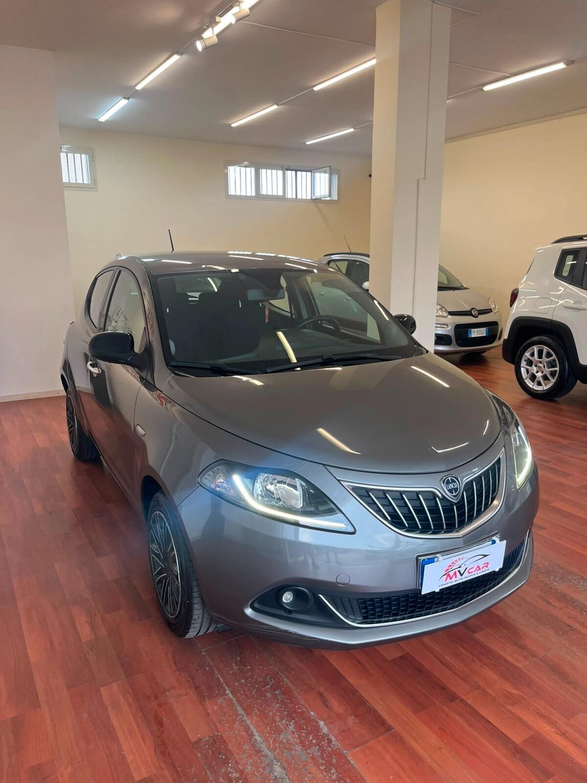 Lancia Ypsilon 1.0 FireFly 5 porte S&S Hybrid Gold Plus