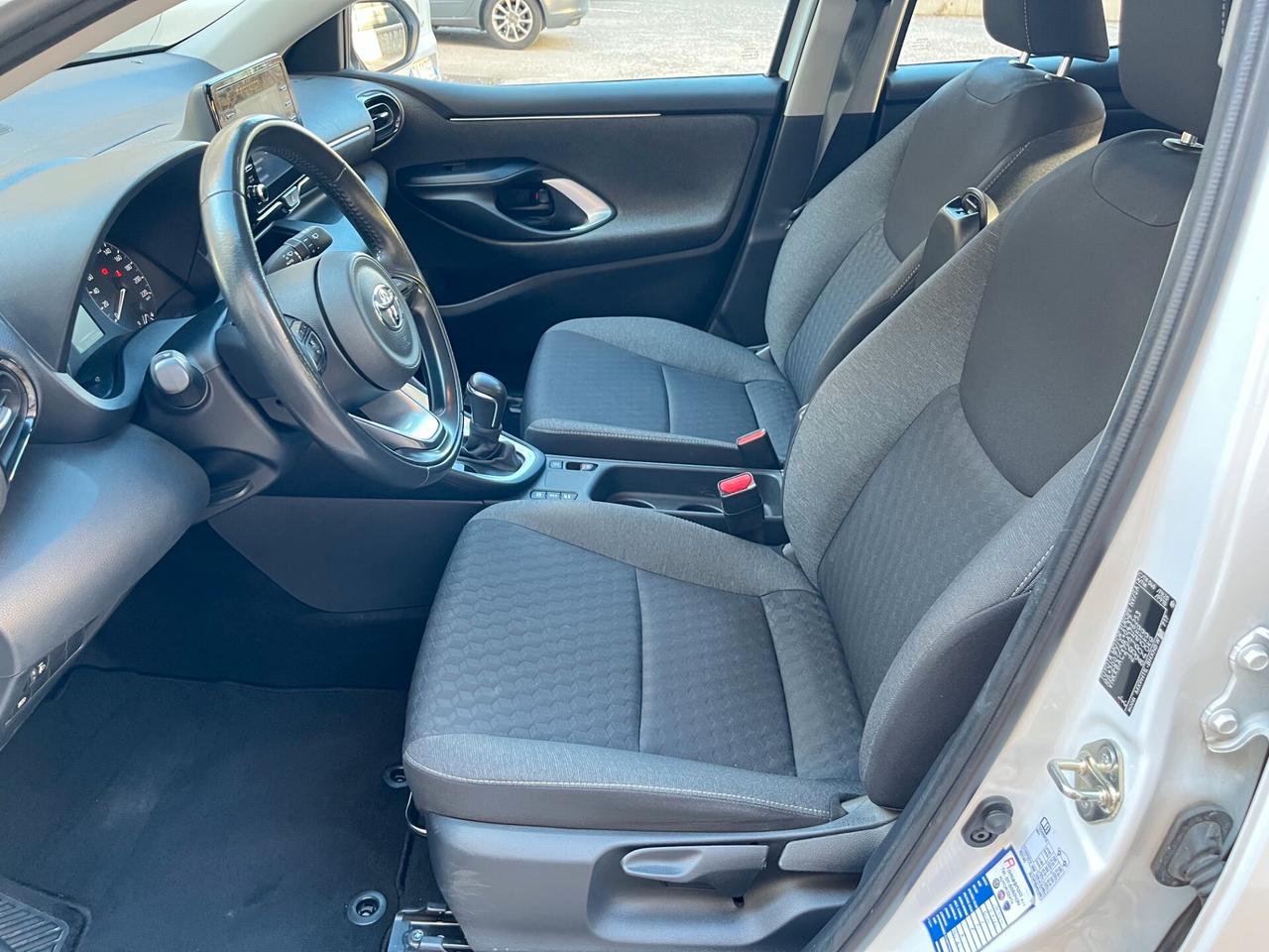 Toyota Yaris 1.5 Hybrid 5 porte Business