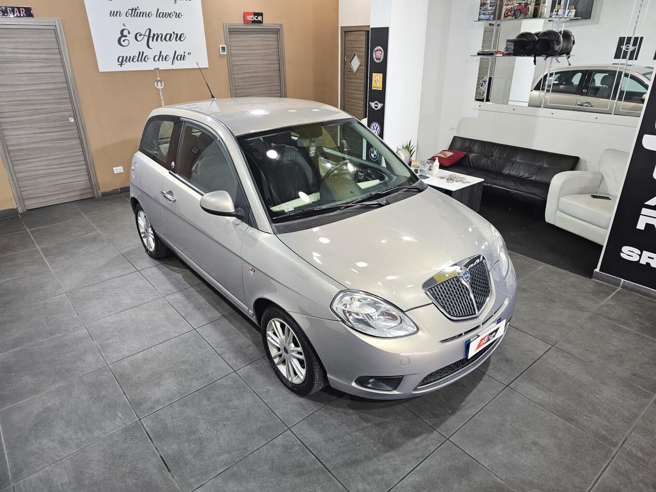 Lancia Ypsilon 1.4 Platino Ecochic GPL