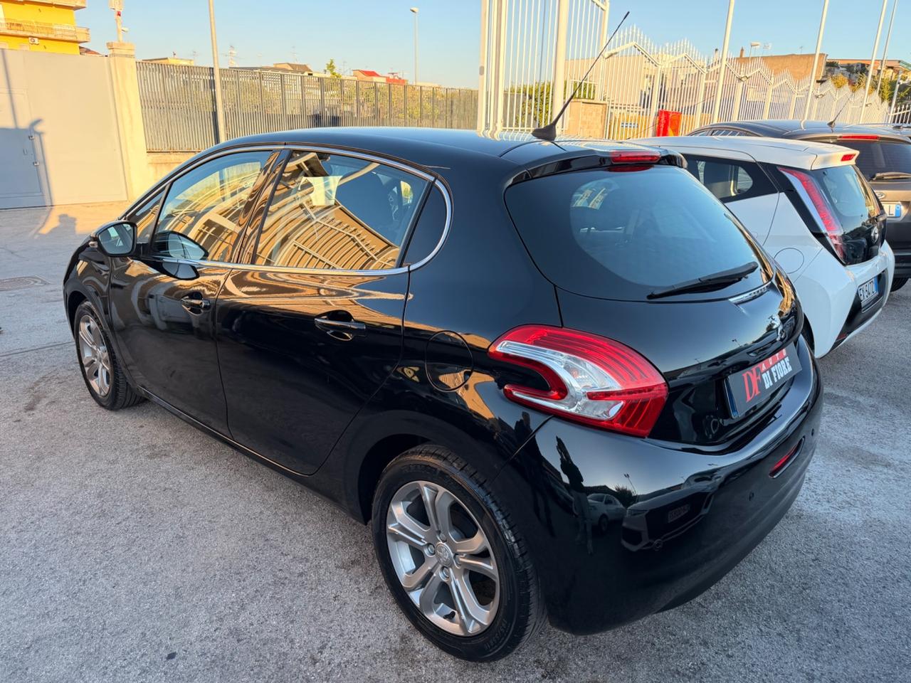 Peugeot 208 1.4 HDi 68CV Allure NAVI