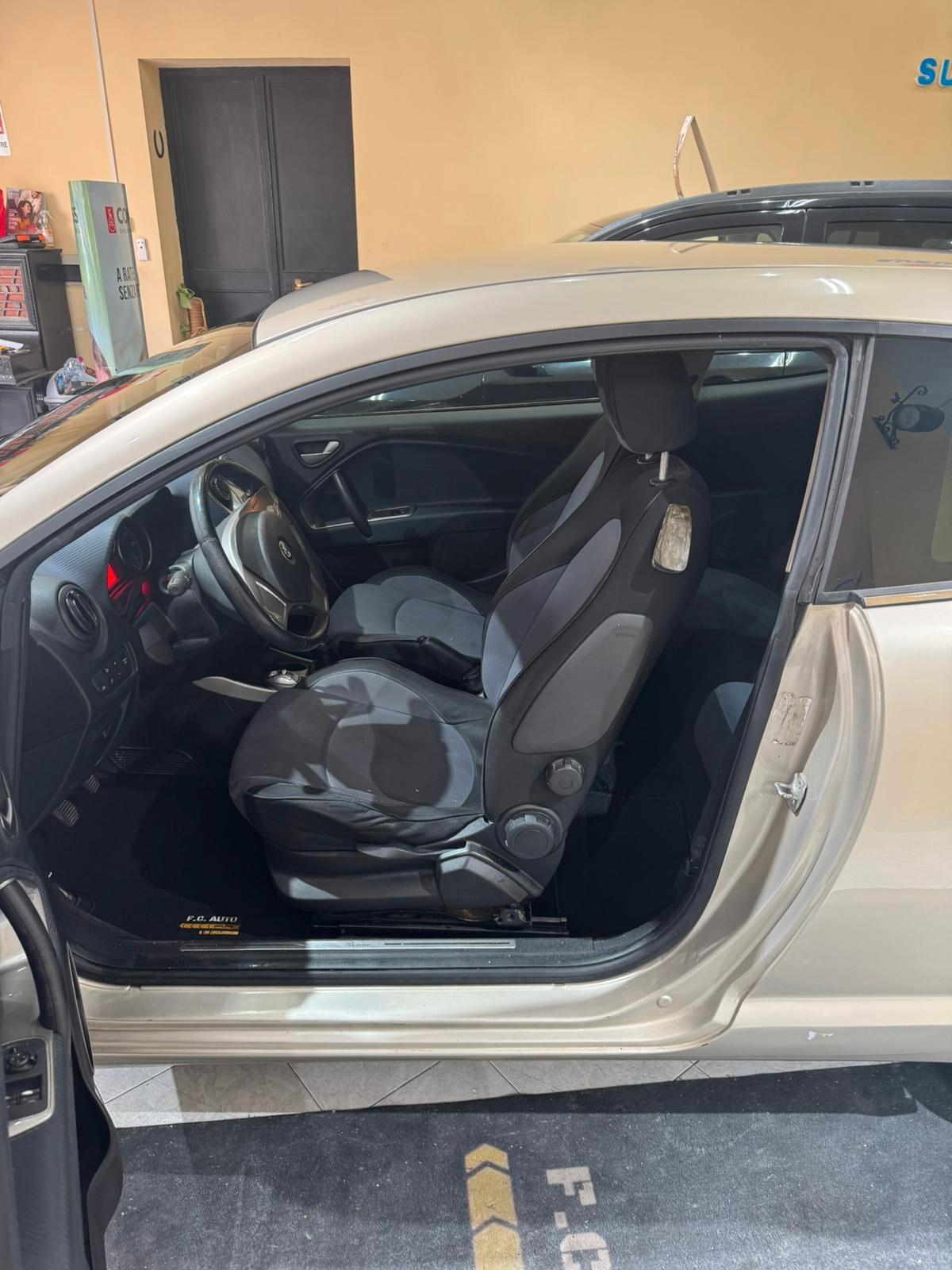 Alfa Romeo MiTo 1.6 JTDm 16V Distinctive Sport Pack