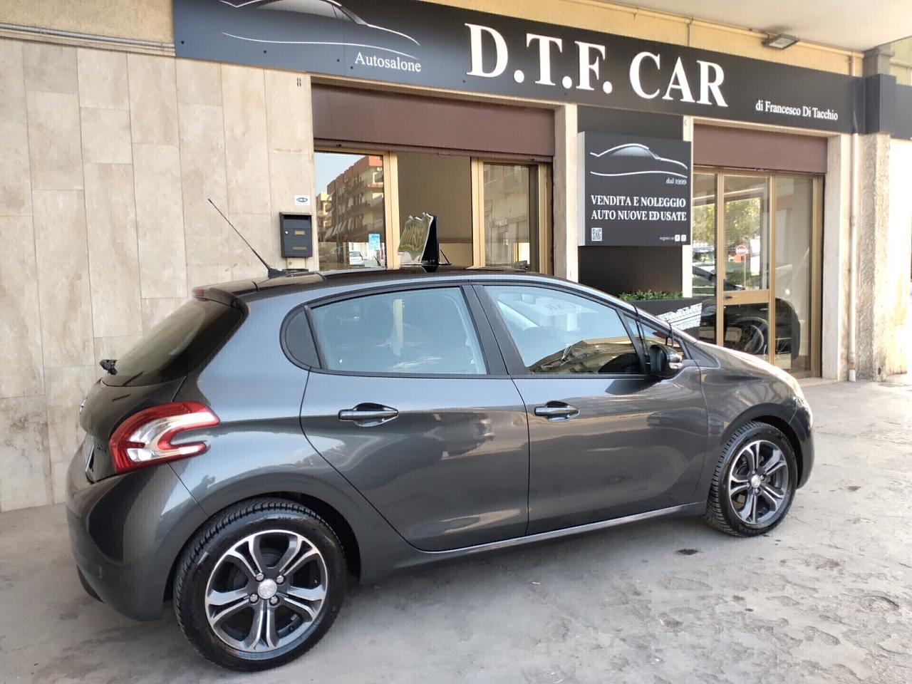 Peugeot 208 1.4 HDi 68 CV 5 porte Allure