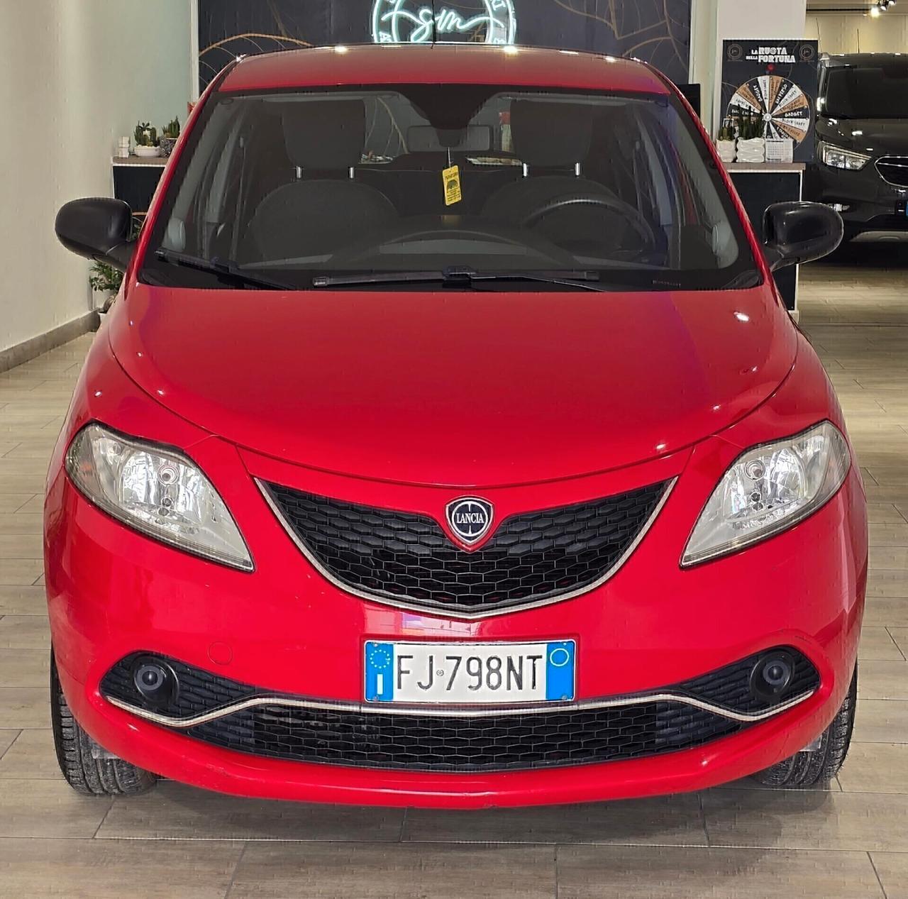 LANCIA YPSILON 0.9 METANO 2017 GARANTITA