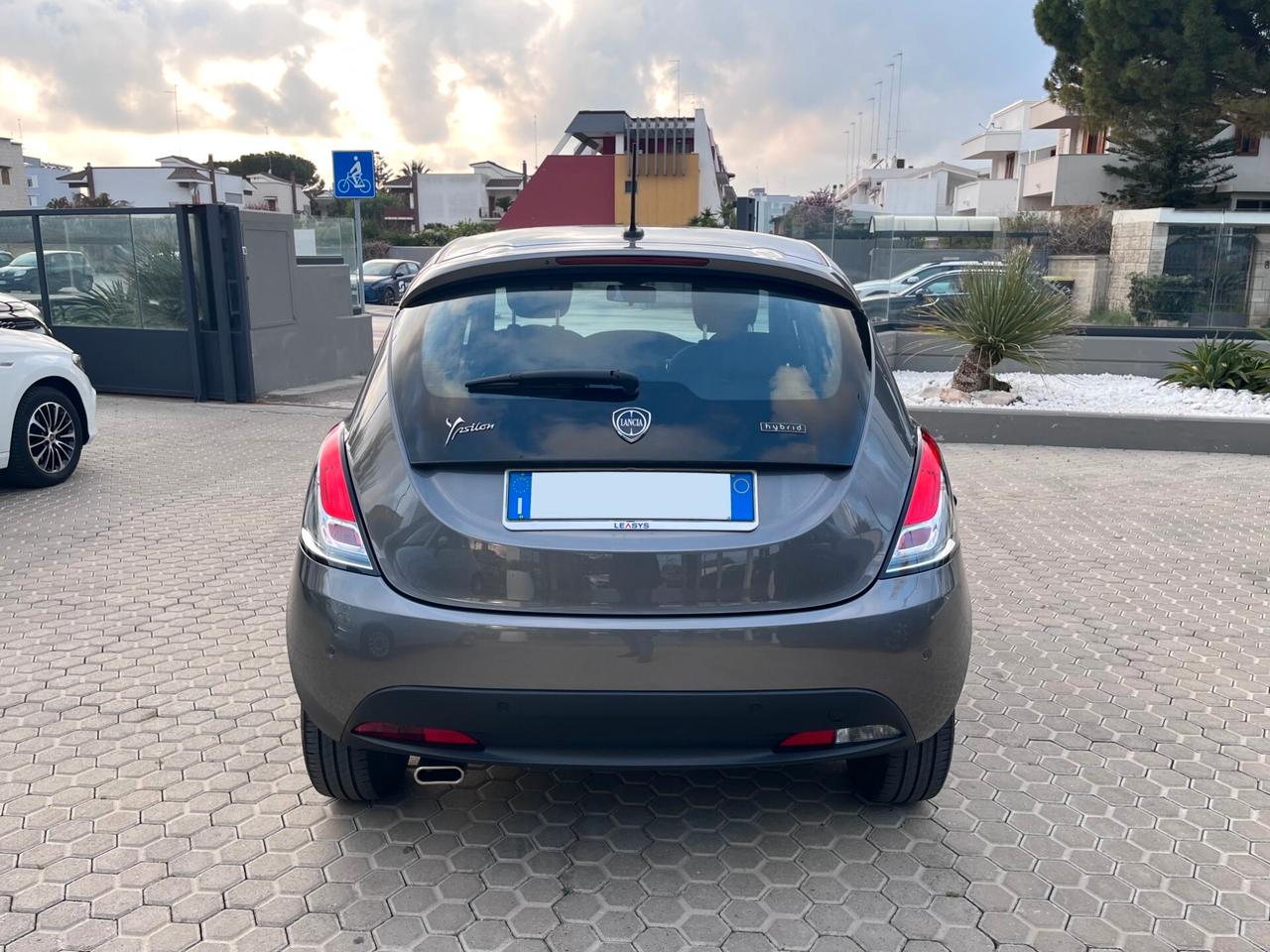 Lancia Ypsilon 1.0 FireFly 5 porte S&S Hybrid Gold