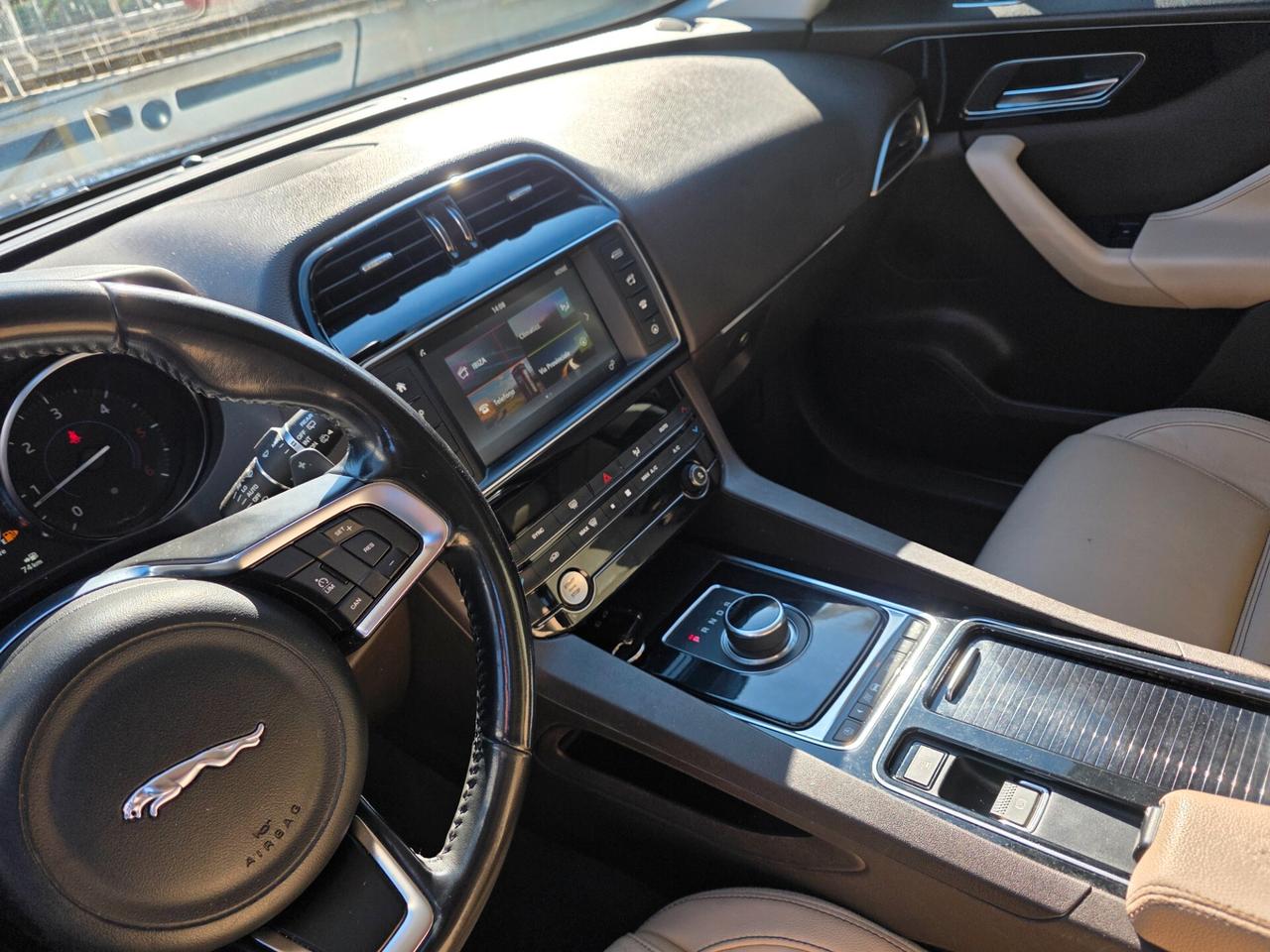 Jaguar F-Pace 2.0 D 180 CV AWD aut. Portfolio